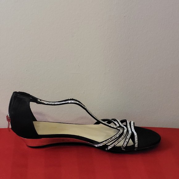 GENTLY USED, VINTAGE LE CHATEAU SHOES, SIZE 39!!! - Picture 4 of 5